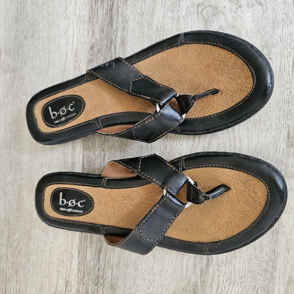 B. O. C. Born leather thong flip flops size 9
